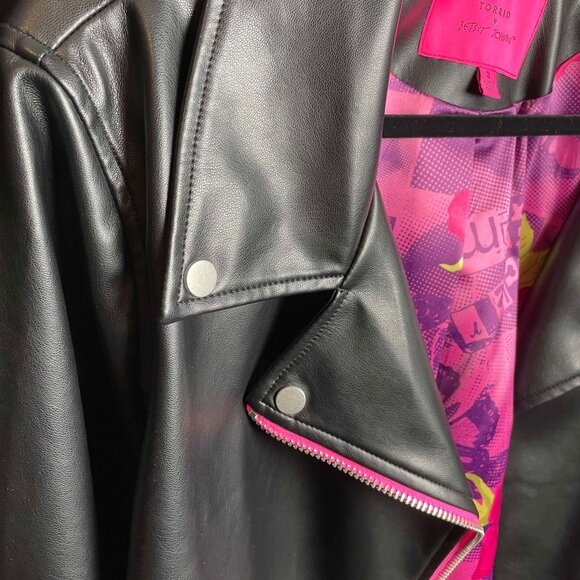 3X Betsey Johnson Faux Leather Crop Moto Jacket NWOT - Picture 9 of 12